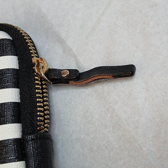 EUC Kate Spade Black And White Stripe 13"×9.5" Laptop Notebook Sleeve - Picture 5 of 9